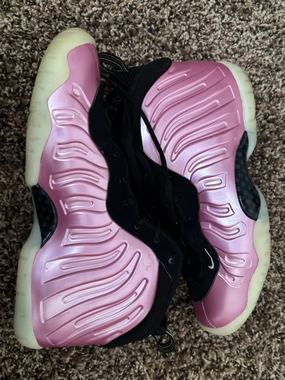 Nike little posite